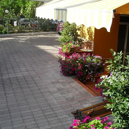 Mena Nocleg ze śniadaniem