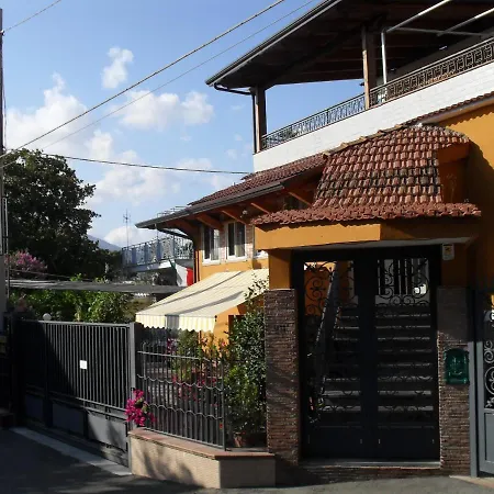 Mena 3* Pompeia